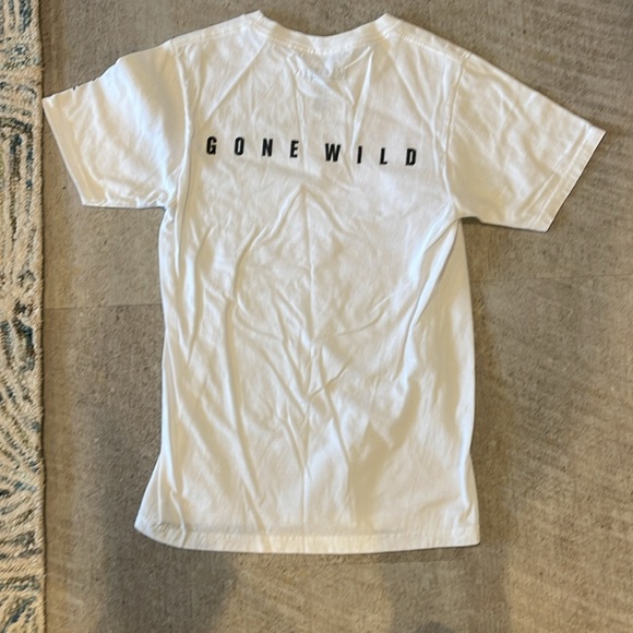 Introvert Gone Wild Tshirt - Picture 2 of 2
